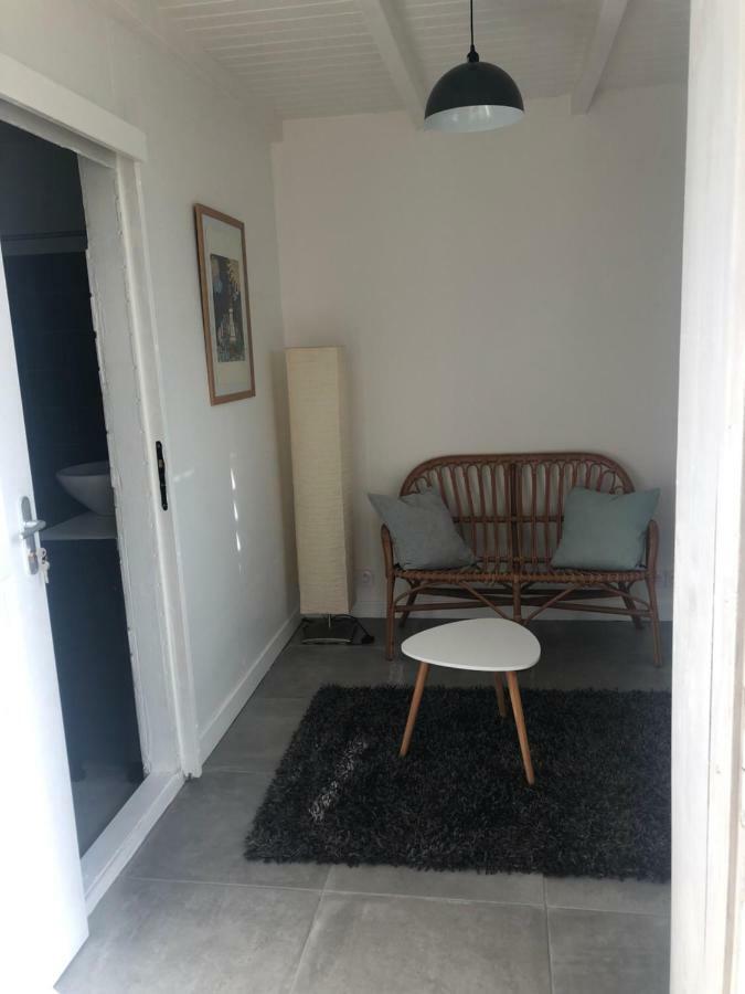 Agreable Appartement A 2 Pas Des Plages Le Gosier  Eksteriør billede